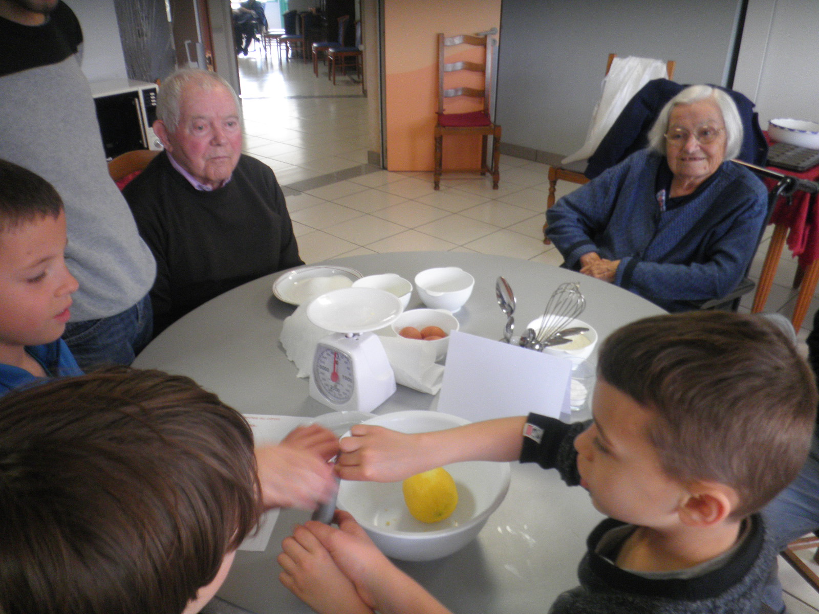 rencontre intergénérationnelle en crèche